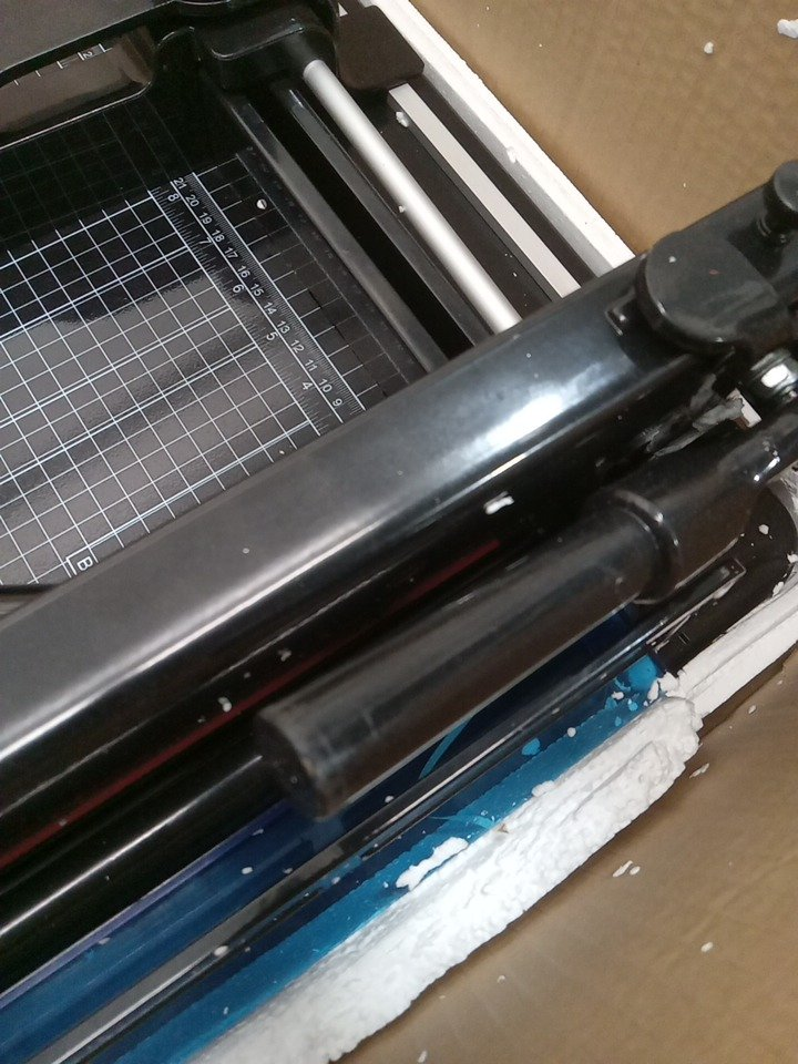 Heavy Duty Guillotine Paper Cutter - photo 2
