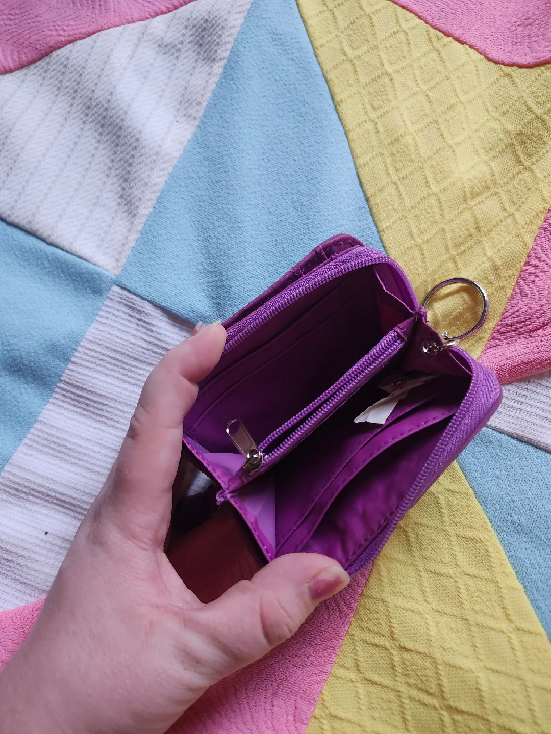 adorable Hello Kitty wallet with keychain image indicator(3)