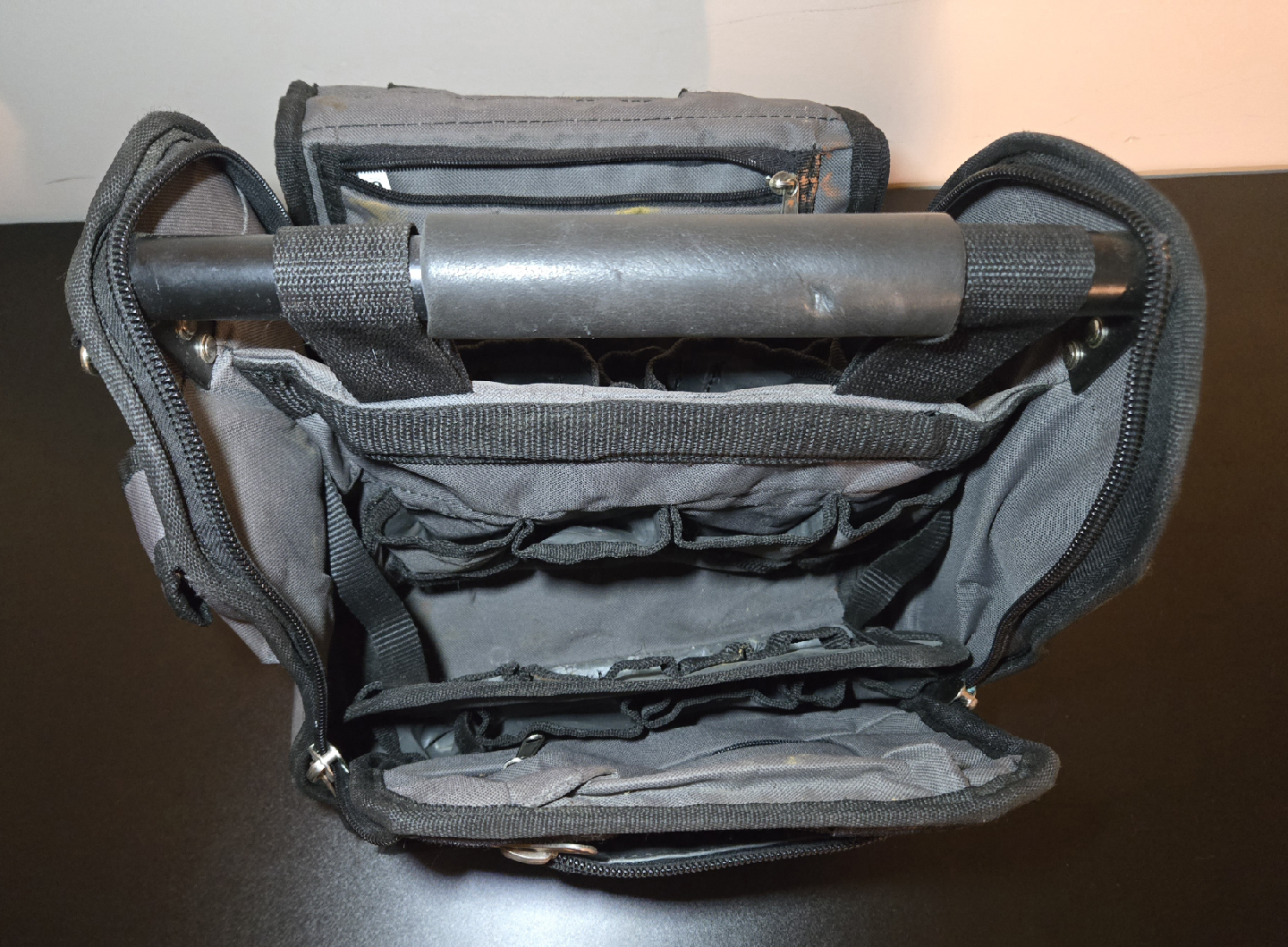 Heavy-Duty Tool Bag with Rigid Handle - photo 4