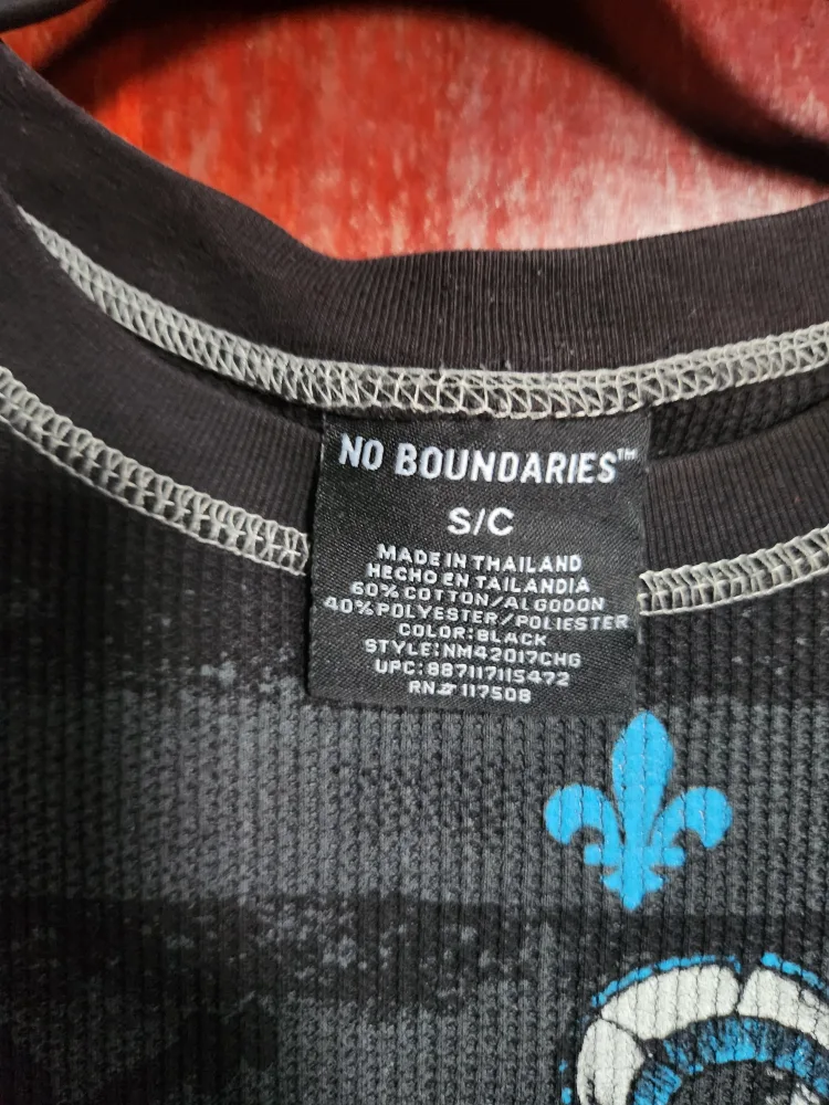 No Boundaries Black Long Sleeve - Size S image indicator(3)
