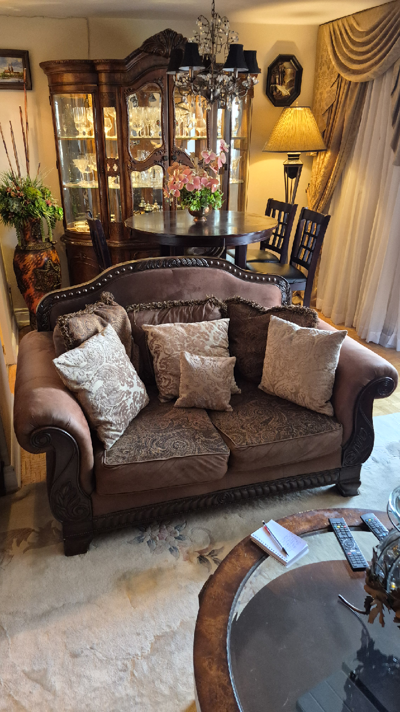 Brown Ornate Sofa and love seat - photo 2