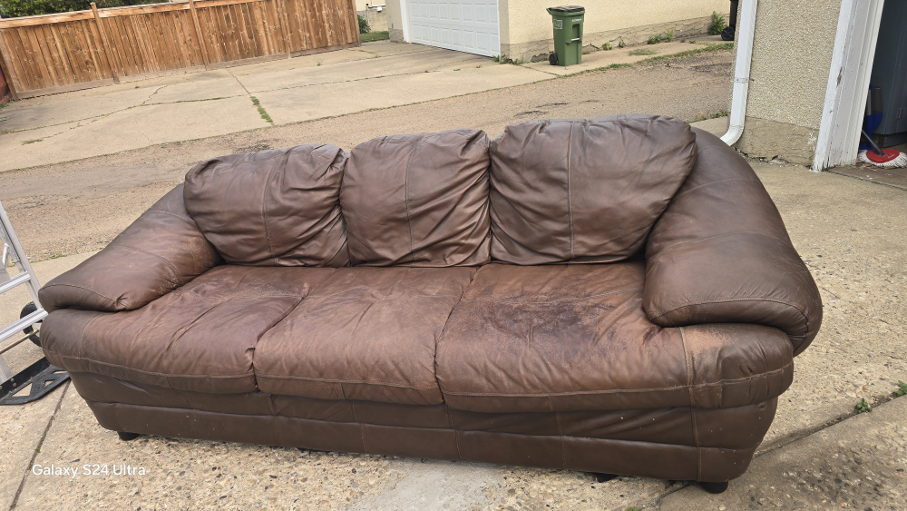 Brown Leather Sofa - Comfortable and Stylish