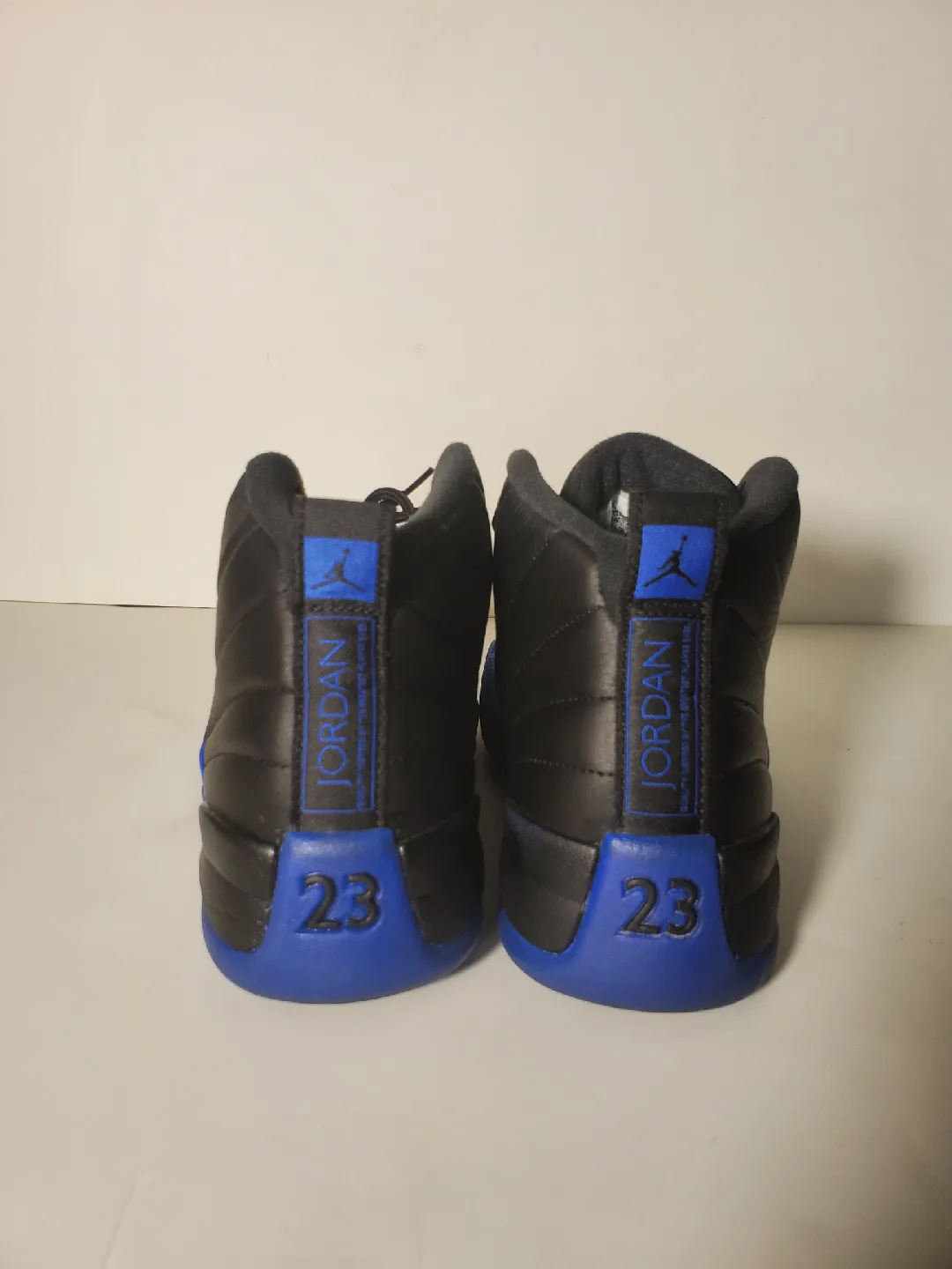 Men’s Jordan 12 Retro Black Game Royal W/Box 130690-014 Size 9.5 image indicator(5)