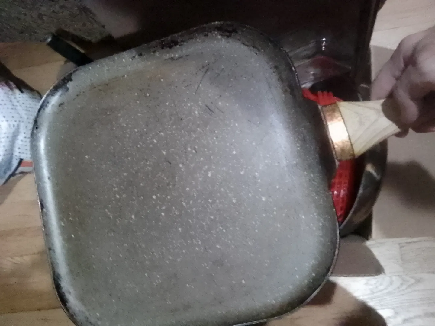 Big Box of Used Pots and Pans image indicator(3)