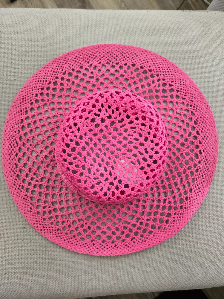 Urban Outfitters sunhat image indicator(2)