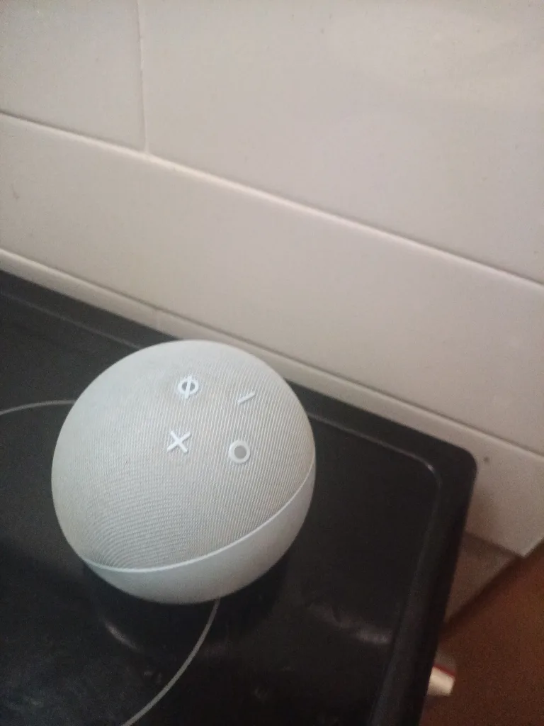 Amazon Echo Dot (4th Gen) - Glacier White thumbnail