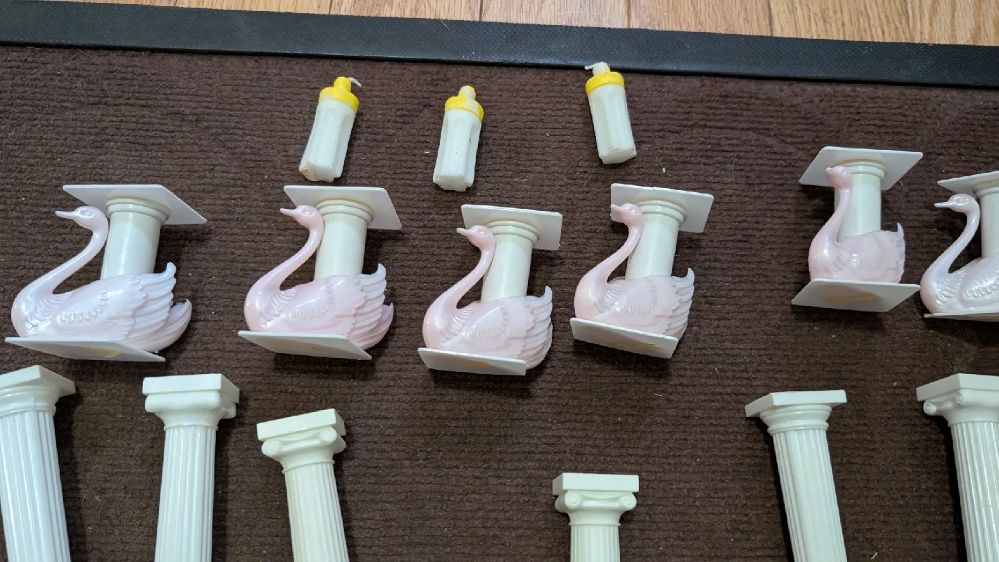 Miniature Pink flamingo 🦩 Cupcake holders for girl Baby Shower thumbnail