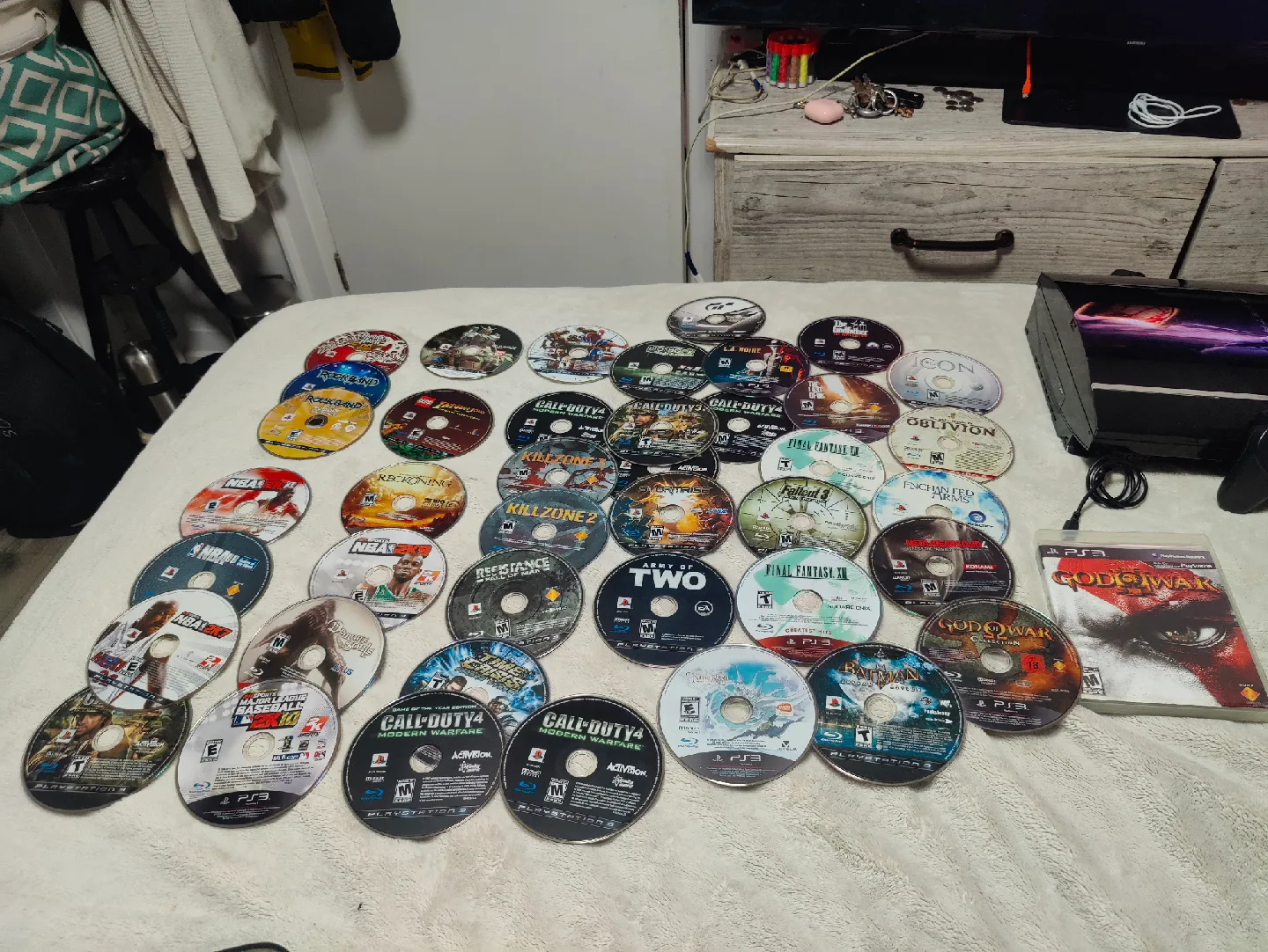 PlayStation 3 (PS3) Console with Games image indicator(3)