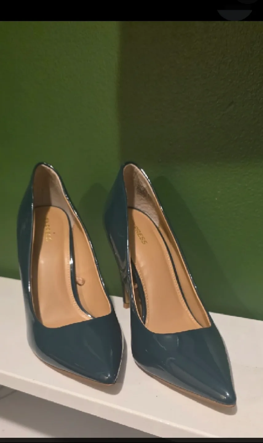 Express Heels thumbnail