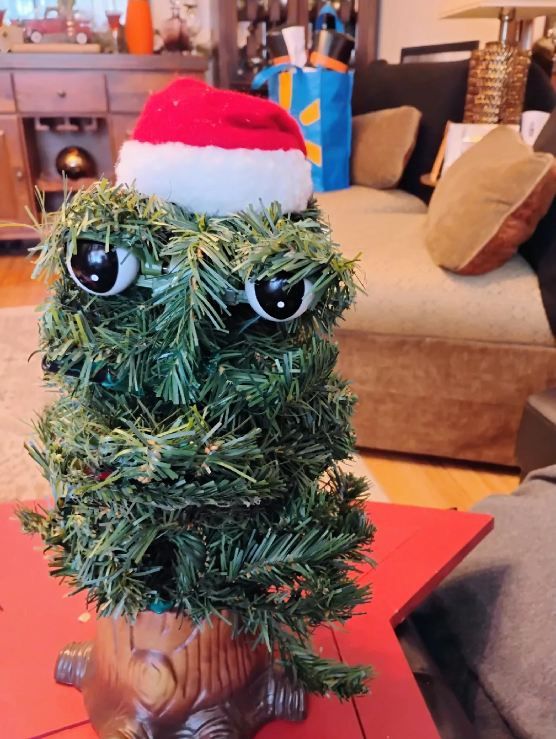 #Free Douglas Fir Dancing Christmas Tree 18" image indicator(5)