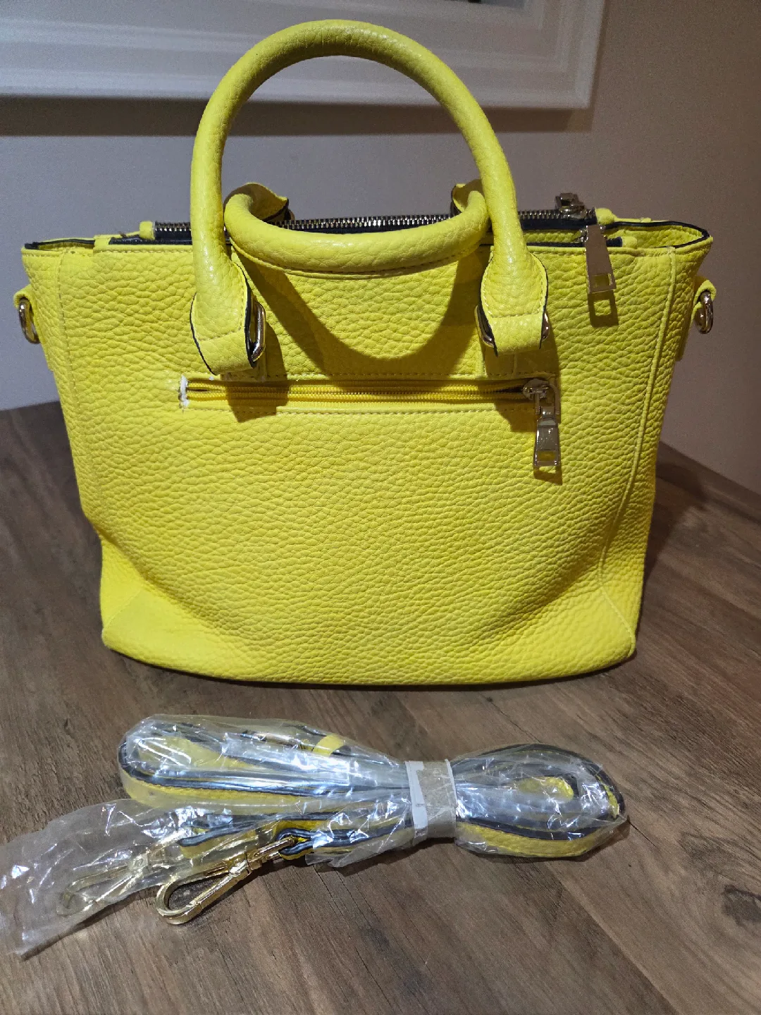 Yellow Leather Satchel Handbag with Strap image indicator(3)