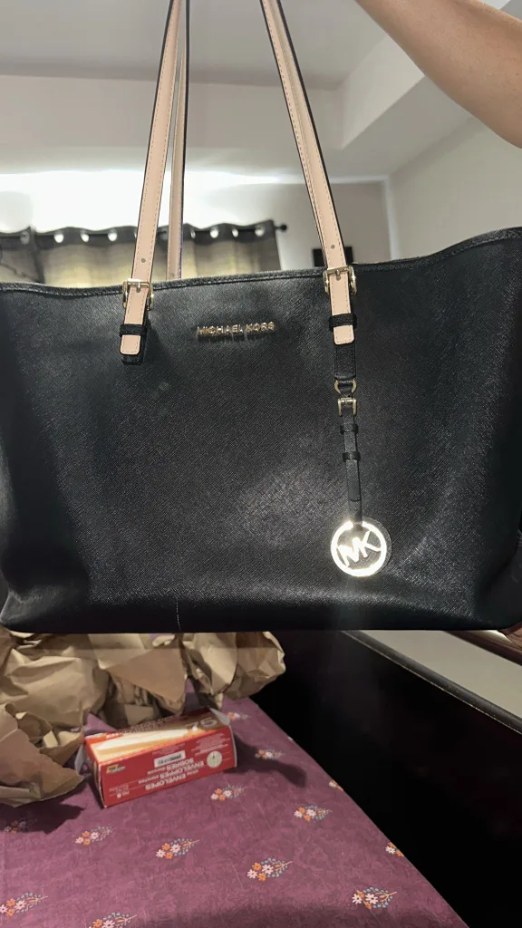 Michael Kors Black Tote Bag thumbnail