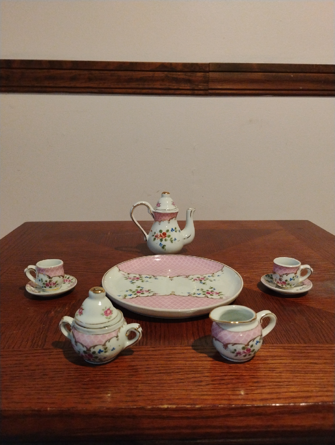 Victorian Trading Co. Tea Set