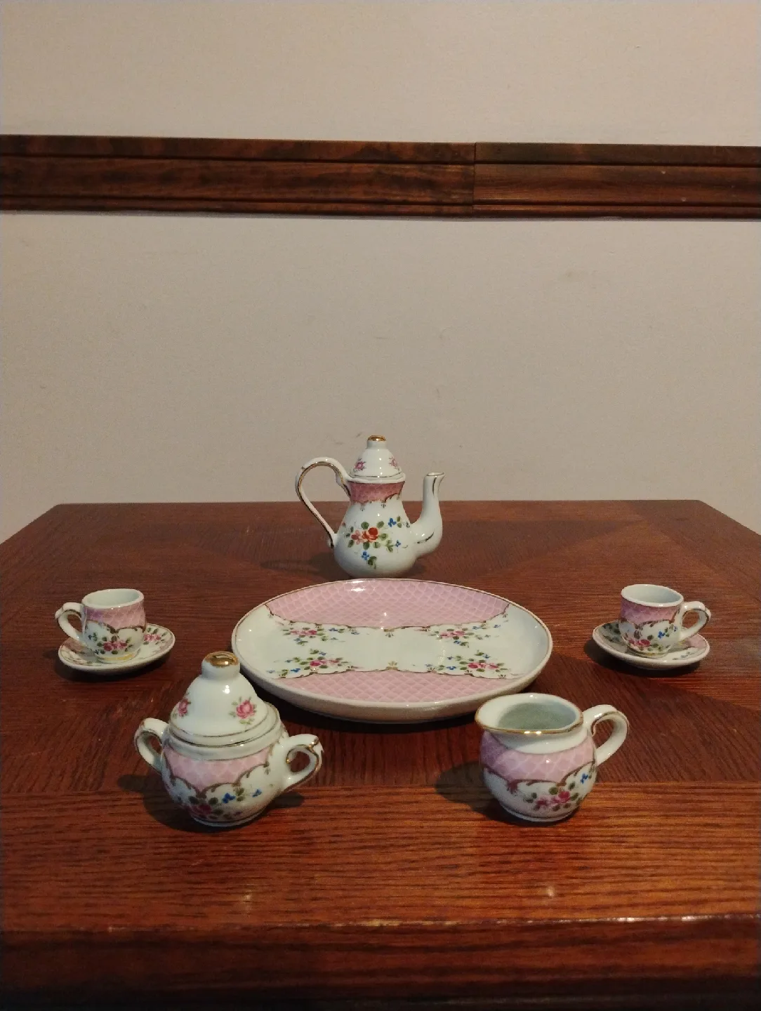 Victorian Trading Co. Tea Set thumbnail