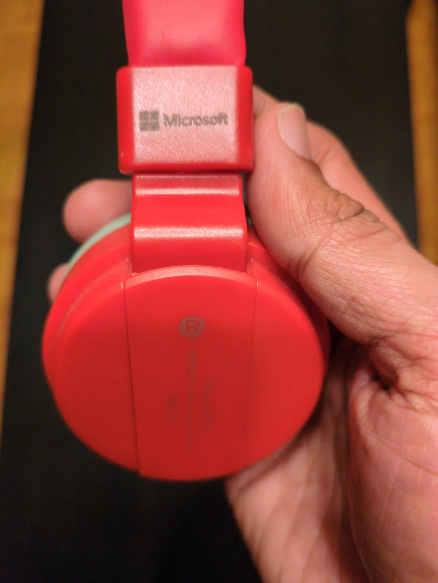 Microsoft SH12 Bluetooth Headphones - Red image indicator(3)