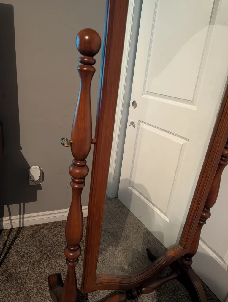 Vintage Wooden Cheval Mirror image indicator(4)