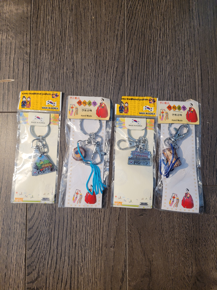 FREE Korean Traditional  Keychains
