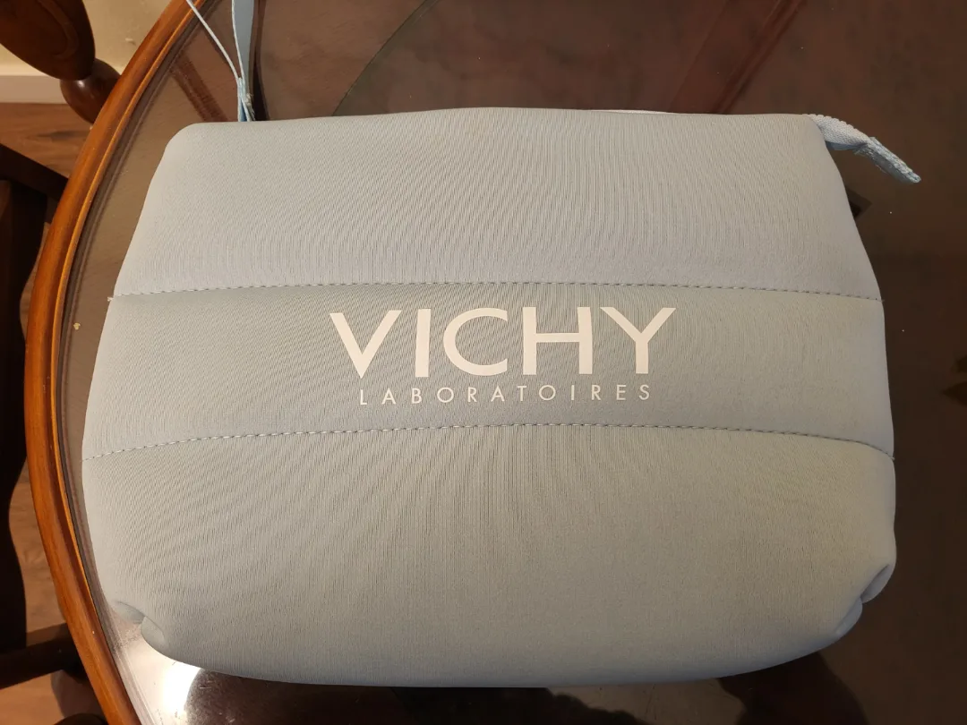 NEW Vichy Laboratoires Pouch thumbnail