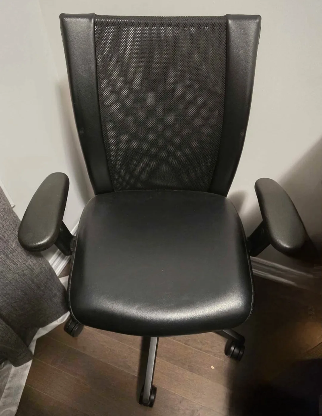 Black Office Chair thumbnail