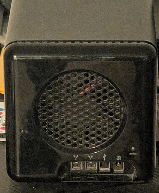 Drobo Hard Drive Array image indicator(2)