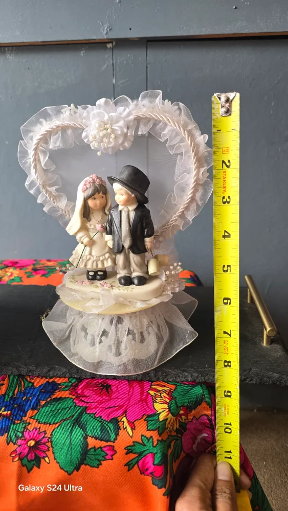 Wedding Cake Topper Figurine thumbnail