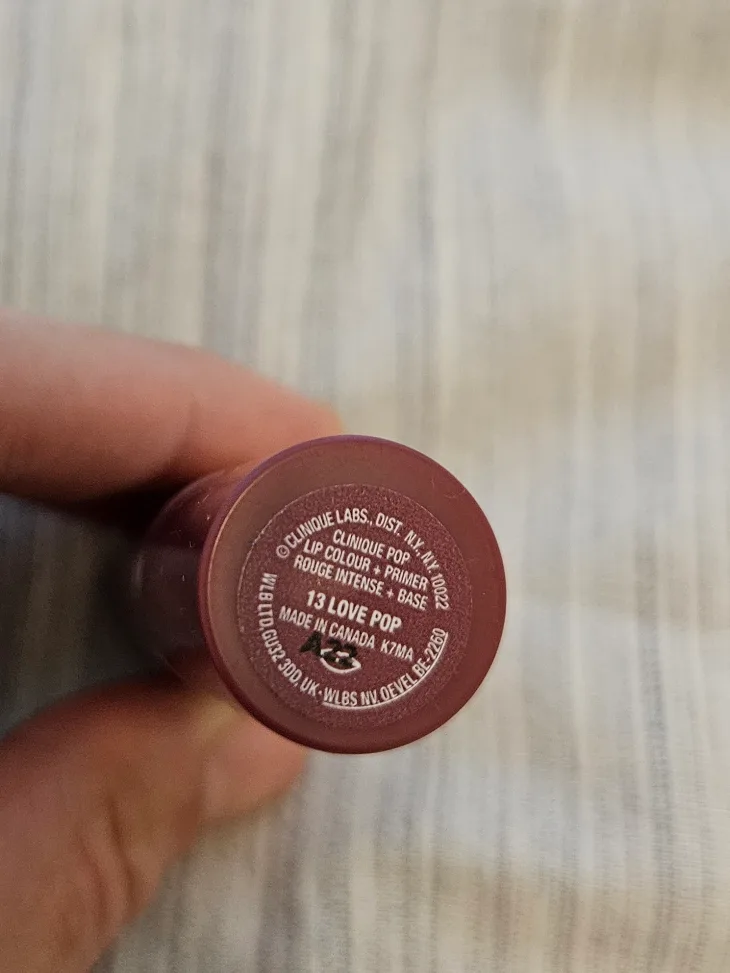 Clinique Pop Lip Colour image indicator(2)