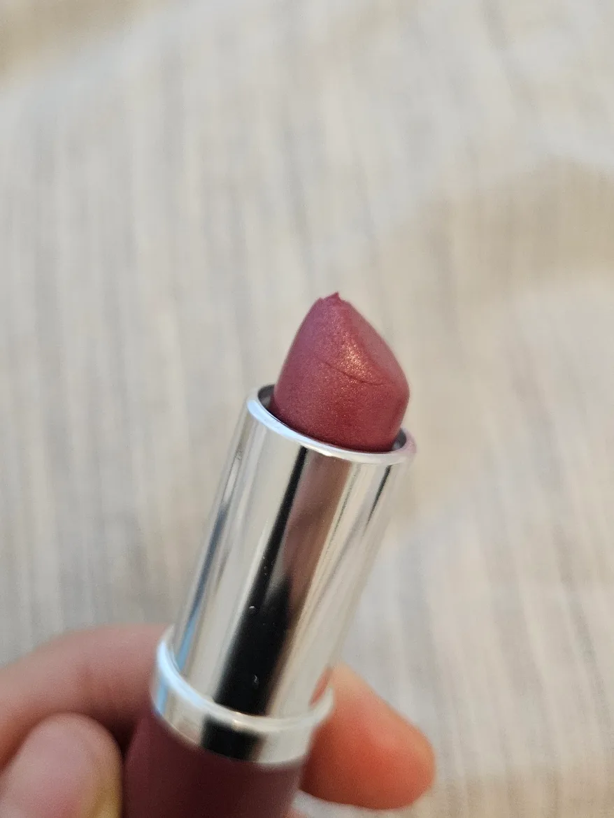 Clinique Pop Lip Colour image indicator(3)