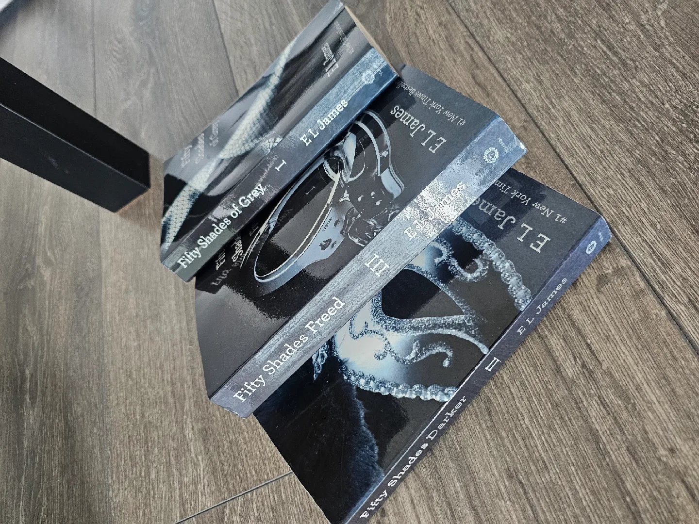 [SET]Fifty Shades of Grey Trilogy image indicator(2)