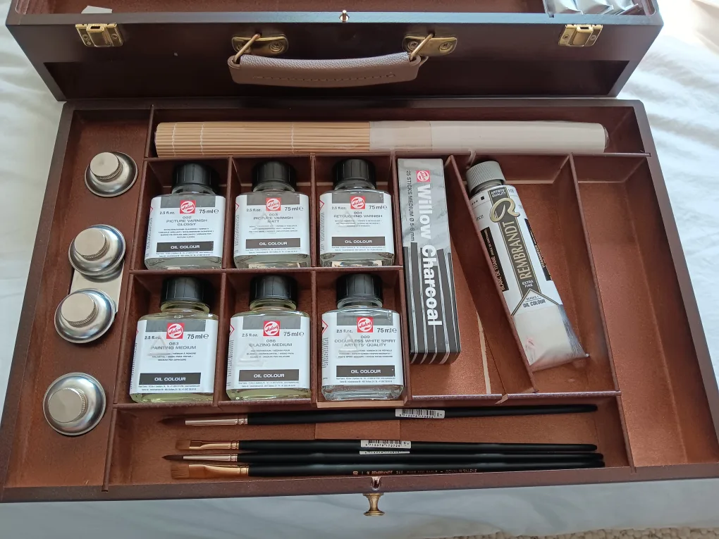 Rembrandt Oil Colour Wooden Box Set image indicator(2)