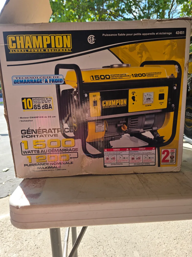 Champion 1500W Portable Generator thumbnail