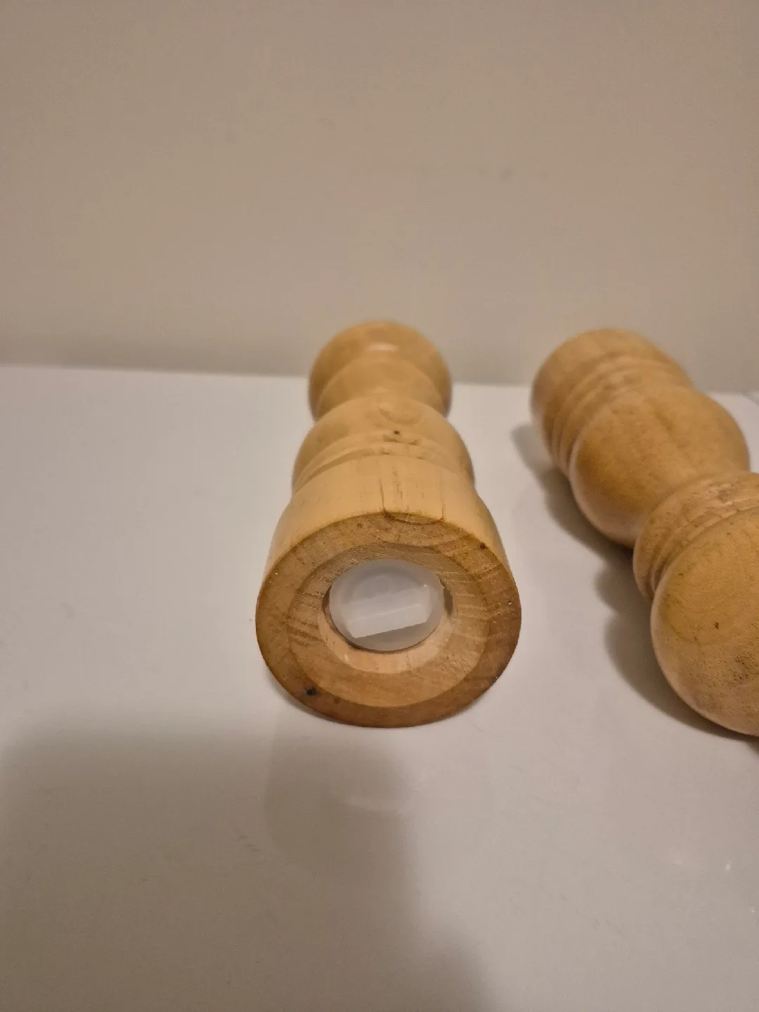 Wooden Salt Shaker & Pepper Grinder Set image indicator(7)