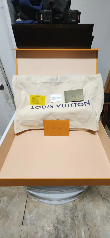 Louis Vuitton Neverfull PM image indicator(4)