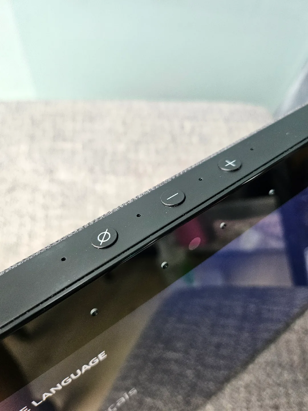 Amazon Echo Show 2nd Generation image indicator(3)