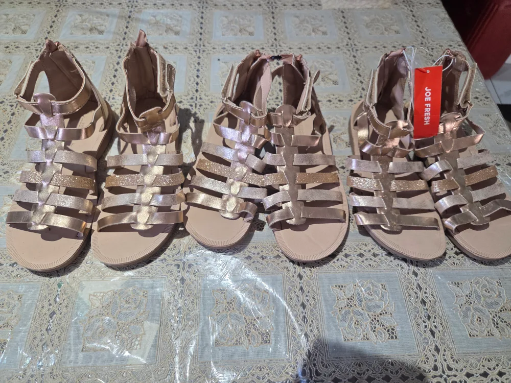 Joe Fresh Rose Gold Sandals – Sizes 3, 4, 5 (New & Used) thumbnail