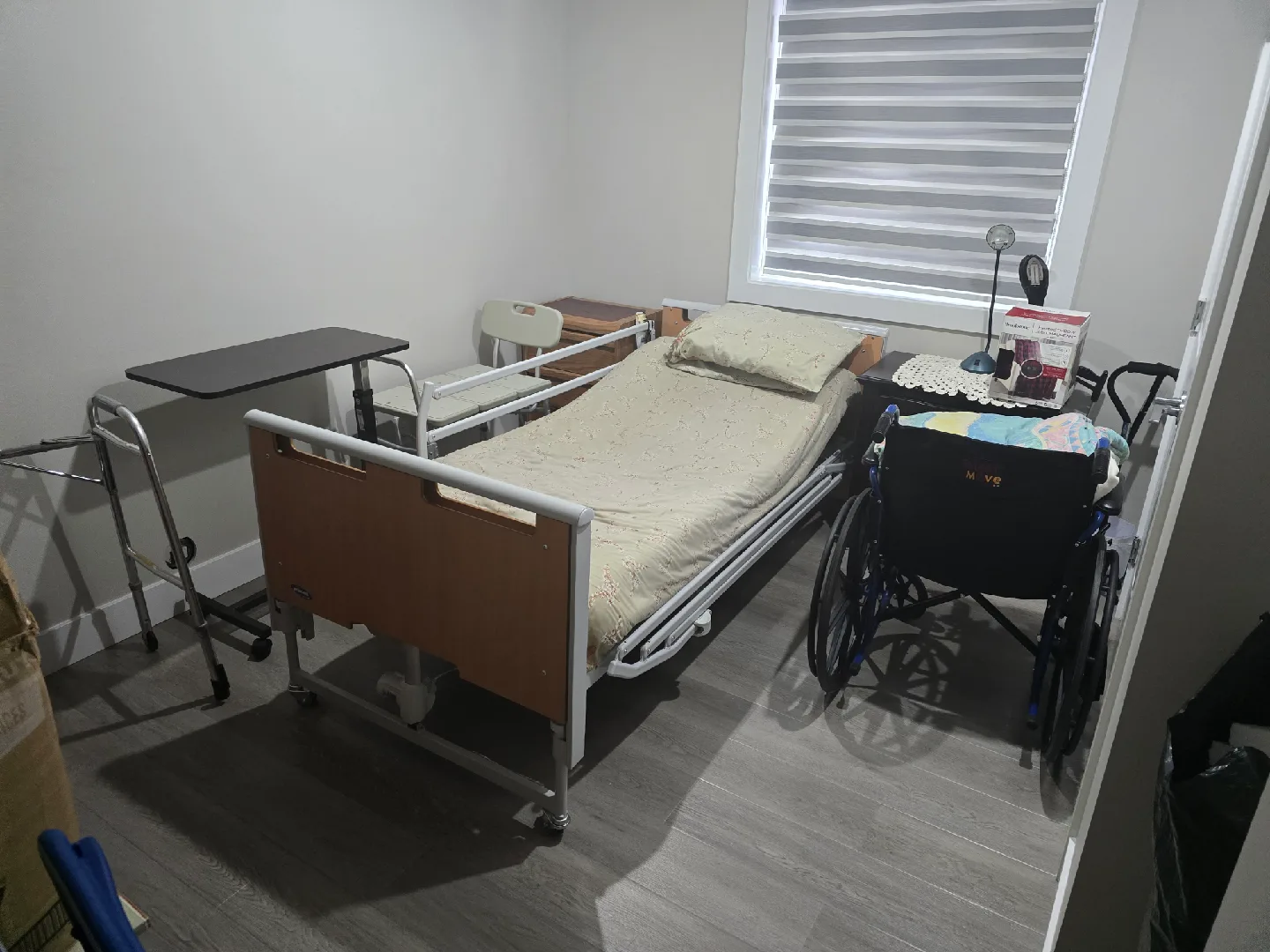 Adjustable Electric Hospital Bed image indicator(2)