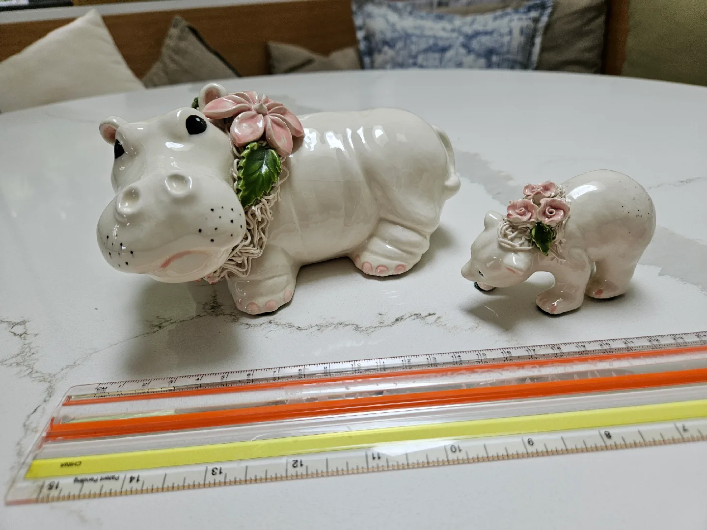 Cute Christmas Decor Ceramic Hippo & Bear Figurines image indicator(9)