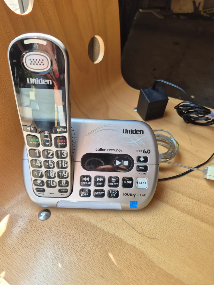 Uniden DECT 6.0 Cordless Phone thumbnail