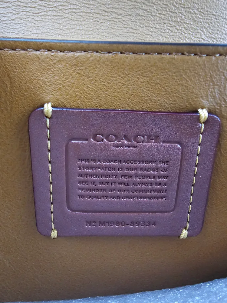 BNWT Authentic Coach Leather Chain Crossbody Bag image indicator(6)