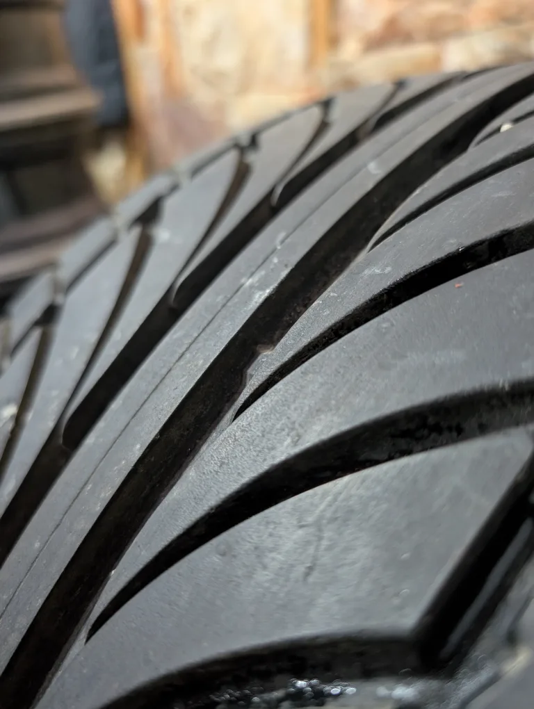 (1)-275/30ZR20 Achilles Atr Sport All Season Tire image indicator(2)