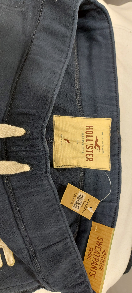 Hollister Skinny Sweatpants - Size M - photo 2