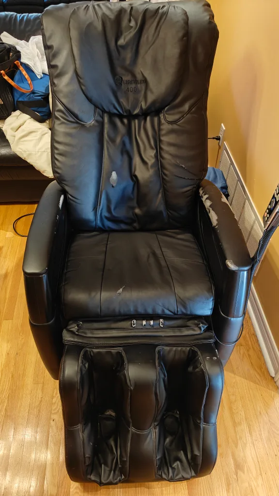 Quantum 400 Black Massage Chair
