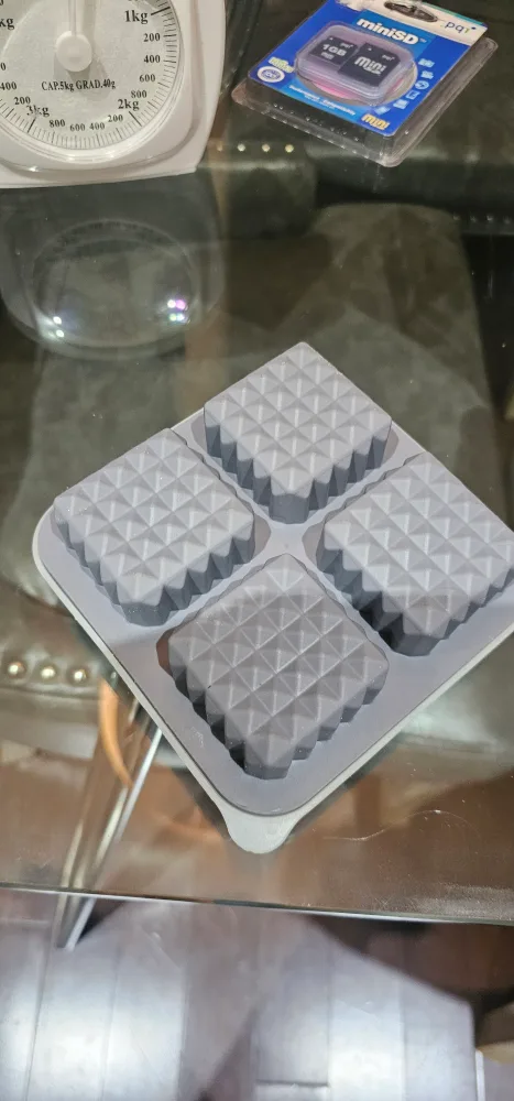 Silicone Ice Cube Tray - Square image indicator(2)