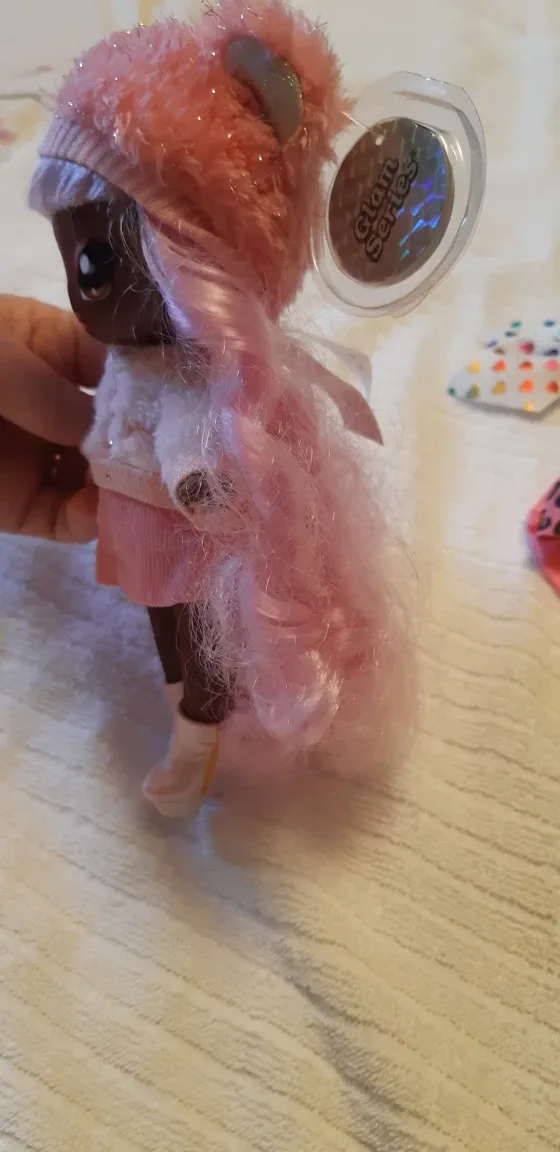 Na Na Na Surprise Glam Series Doll with accessories image indicator(7)