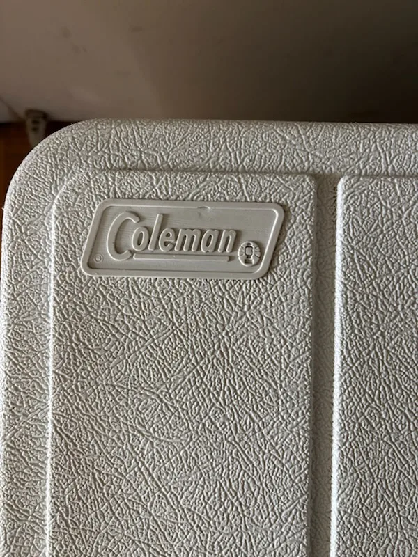 GUC COLEMAN BLUE COOLER Approx 48 Quart image indicator(2)