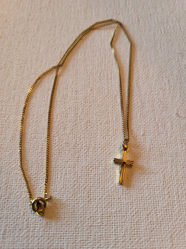 Gold Cross Pendant Necklace thumbnail