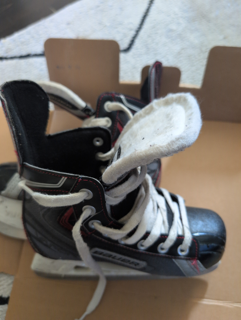 Bauer X-Score 2R Hockey Skates - Size 2 - photo 4