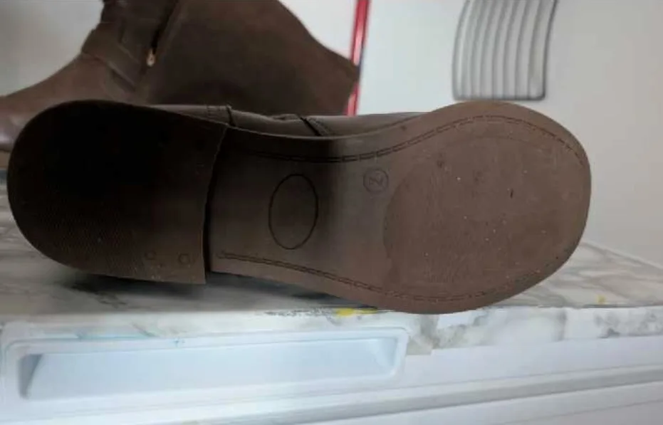 Brown Boots - Size 7 image indicator(2)