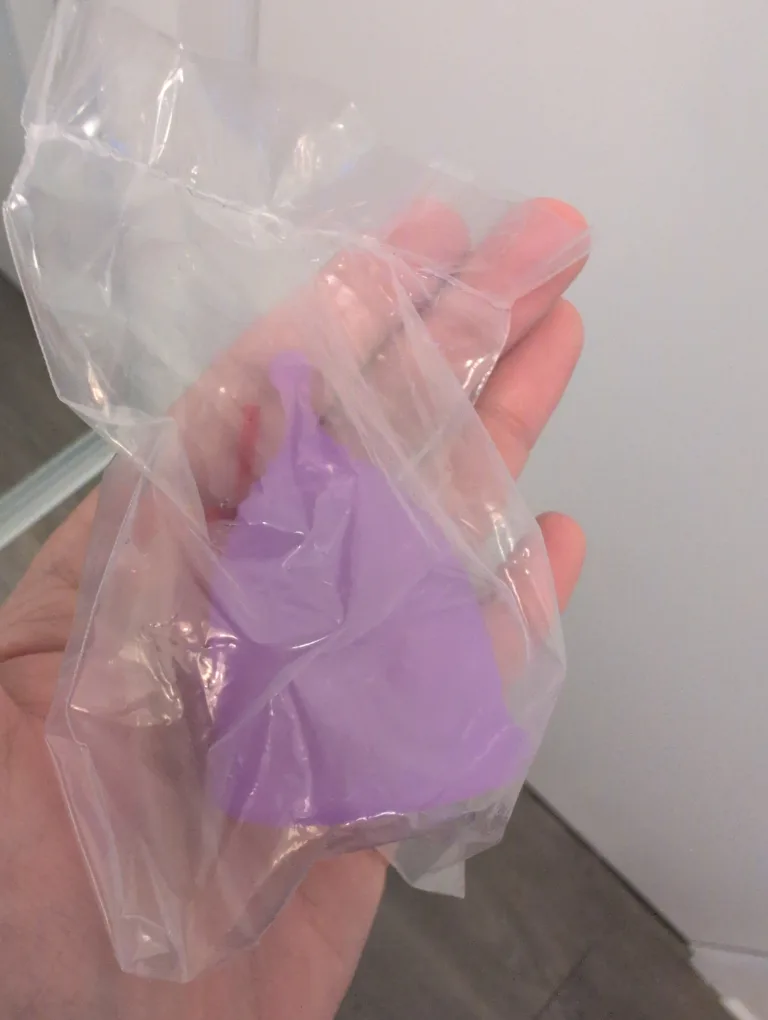 New Large Menstrual Cup - Purple image indicator(3)