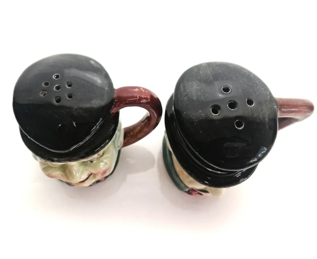 Toby Faces Salt and Pepper Shakers ~ Ceramic S&P Shaker Set image indicator(2)