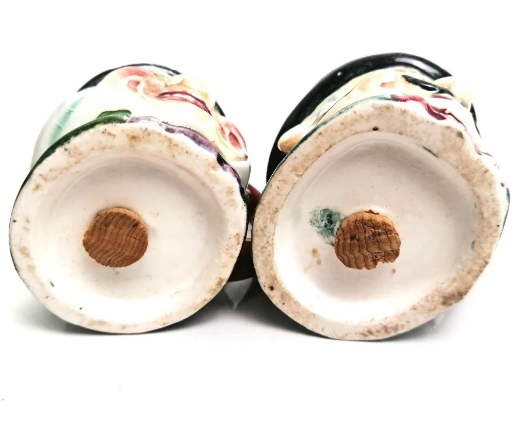 Toby Faces Salt and Pepper Shakers ~ Ceramic S&P Shaker Set image indicator(8)